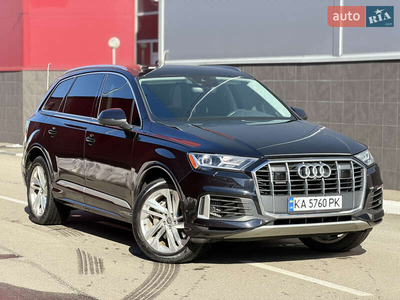 Внедорожник / Кроссовер Audi Q7 2019 в Киеве