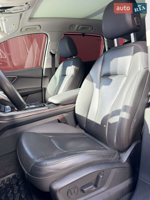 Внедорожник / Кроссовер Audi Q7 2019 в Киеве