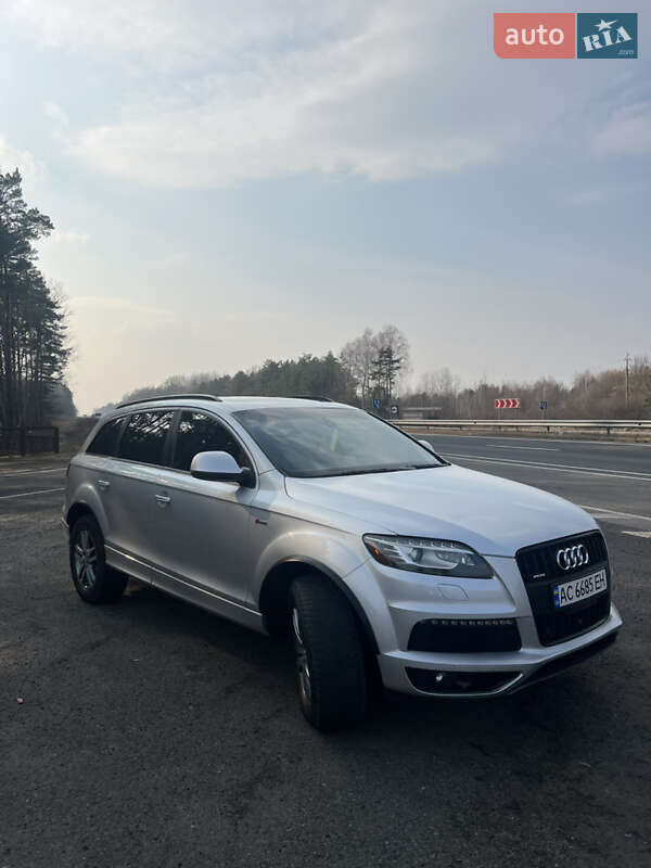 Внедорожник / Кроссовер Audi Q7 2012 в Любомле