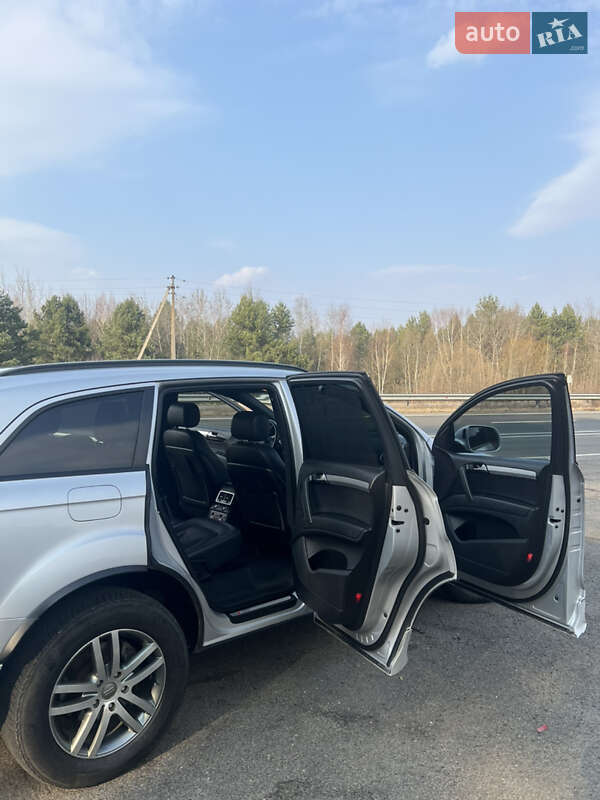 Внедорожник / Кроссовер Audi Q7 2012 в Любомле