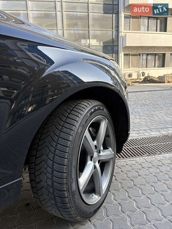 Позашляховик / Кросовер Audi Q7 2010 в Одесі