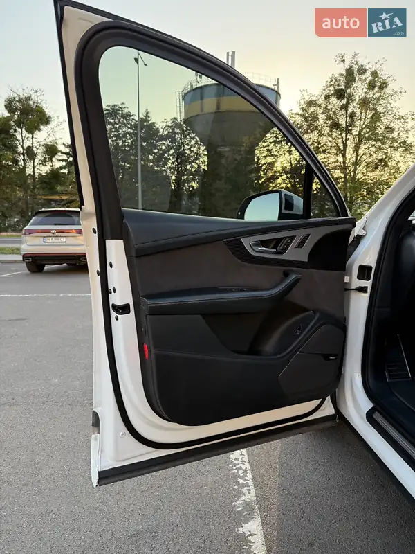 Audi Q7 2016 VIN WAUZZZ4M0GD053330 фото оголошення 23 з 119