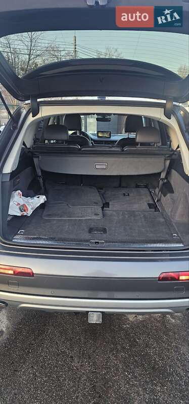 Позашляховик / Кросовер Audi Q7 2017 в Києві фото 10 Позашляховик / Кросовер Audi Q7 2017 в Києві