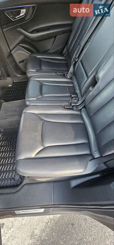 Позашляховик / Кросовер Audi Q7 2017 в Києві фото 13 Позашляховик / Кросовер Audi Q7 2017 в Києві