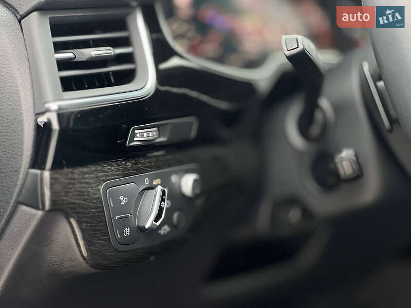 Позашляховик / Кросовер Audi Q7 2017 в Києві