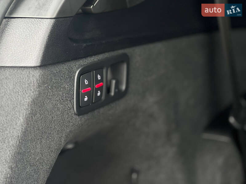 Позашляховик / Кросовер Audi Q7 2017 в Києві