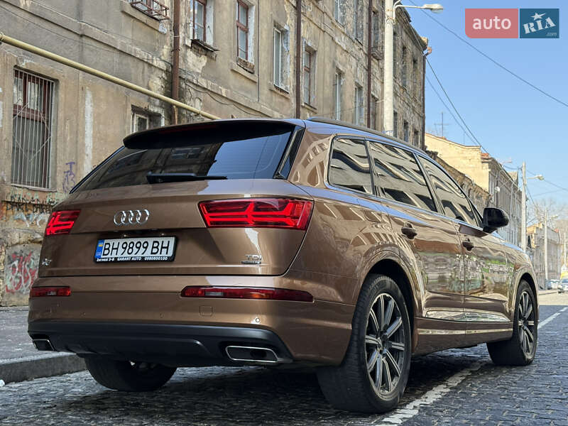 Внедорожник / Кроссовер Audi Q7 2017 в Одессе