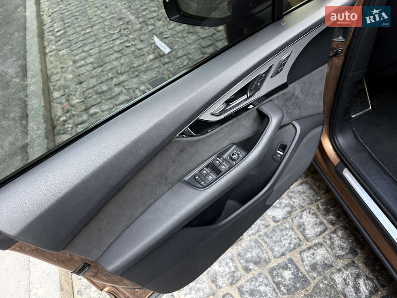 Внедорожник / Кроссовер Audi Q7 2017 в Одессе