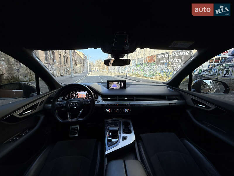 Внедорожник / Кроссовер Audi Q7 2017 в Одессе