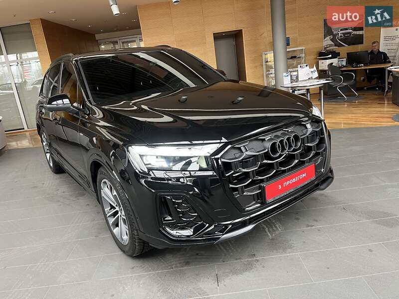 Позашляховик / Кросовер Audi Q7 2025 в Дніпрі