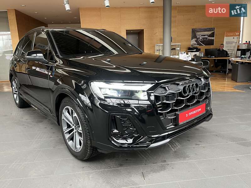 Позашляховик / Кросовер Audi Q7 2025 в Дніпрі