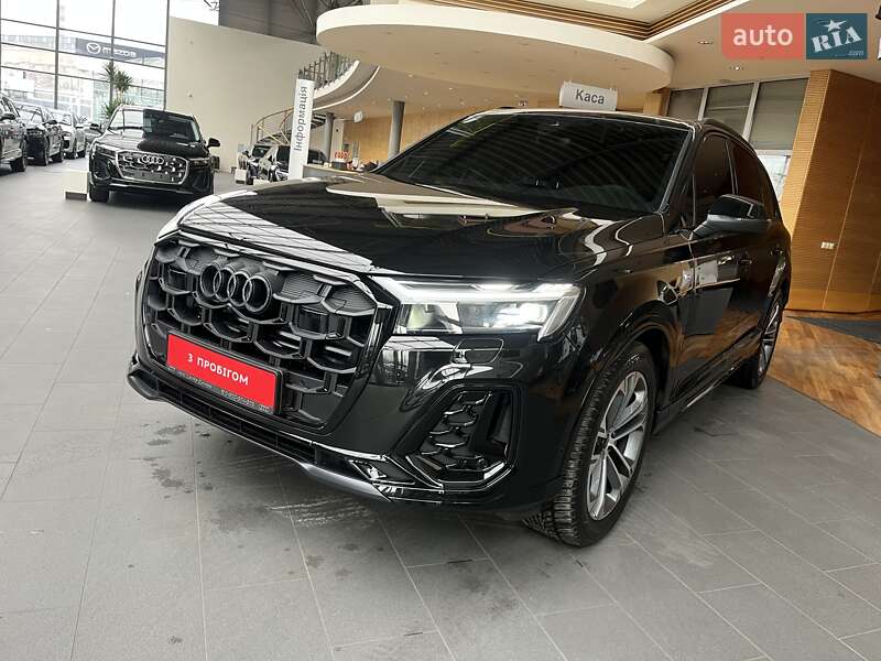 Позашляховик / Кросовер Audi Q7 2025 в Дніпрі