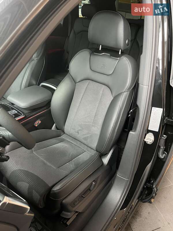 Позашляховик / Кросовер Audi Q7 2025 в Дніпрі