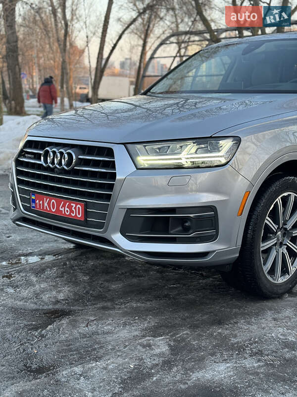 Позашляховик / Кросовер Audi Q7 2017 в Києві фото 6 Позашляховик / Кросовер Audi Q7 2017 в Києві
