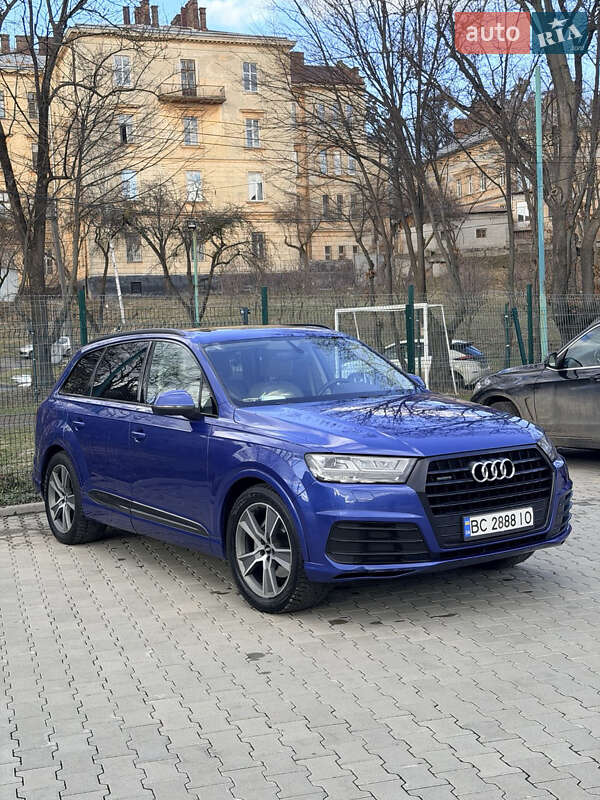 Позашляховик / Кросовер Audi Q7 2017 в Львові