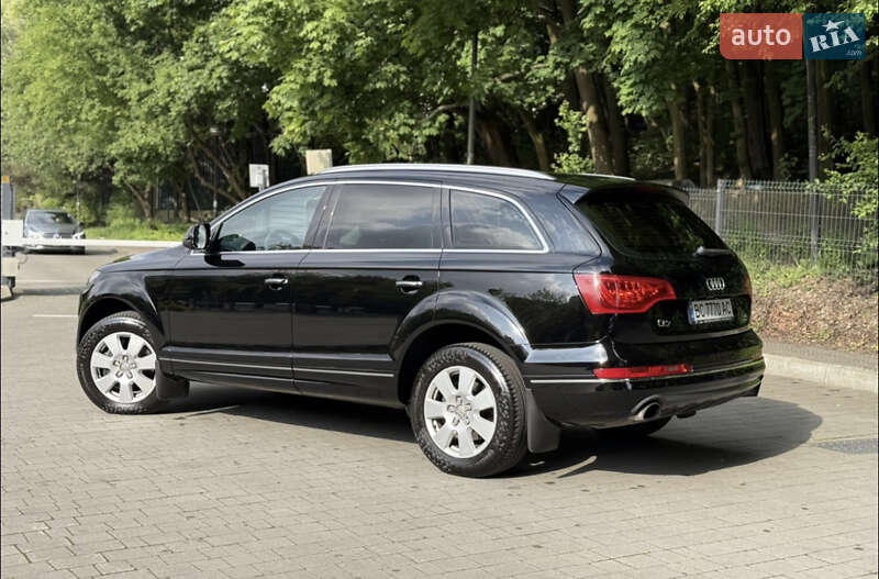 Позашляховик / Кросовер Audi Q7 2014 в Львові