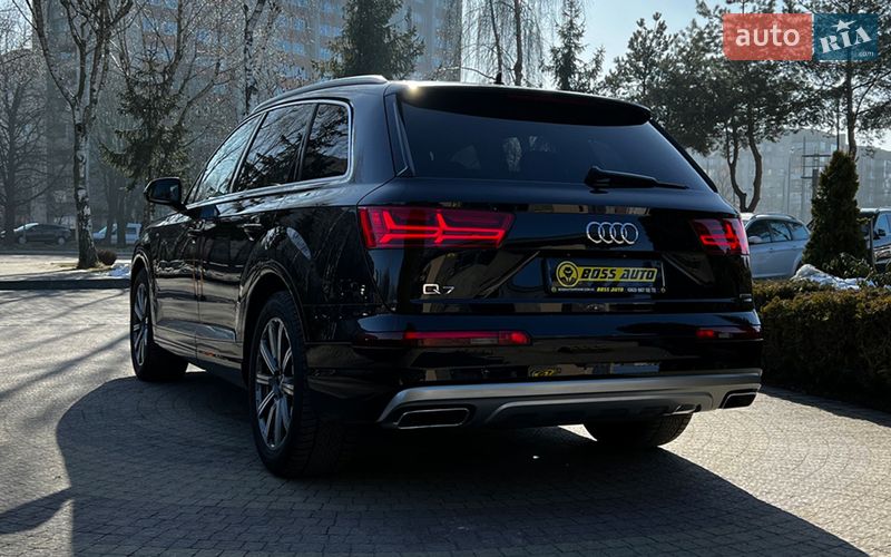 Позашляховик / Кросовер Audi Q7 2019 в Львові