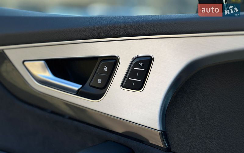 Позашляховик / Кросовер Audi Q7 2019 в Львові