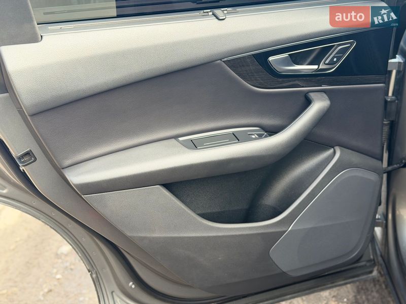 Внедорожник / Кроссовер Audi Q7 2016 в Владимире фото 45 Внедорожник / Кроссовер Audi Q7 2016 в Владимире