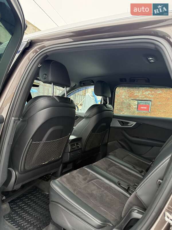 Позашляховик / Кросовер Audi Q7 2018 в Вінниці