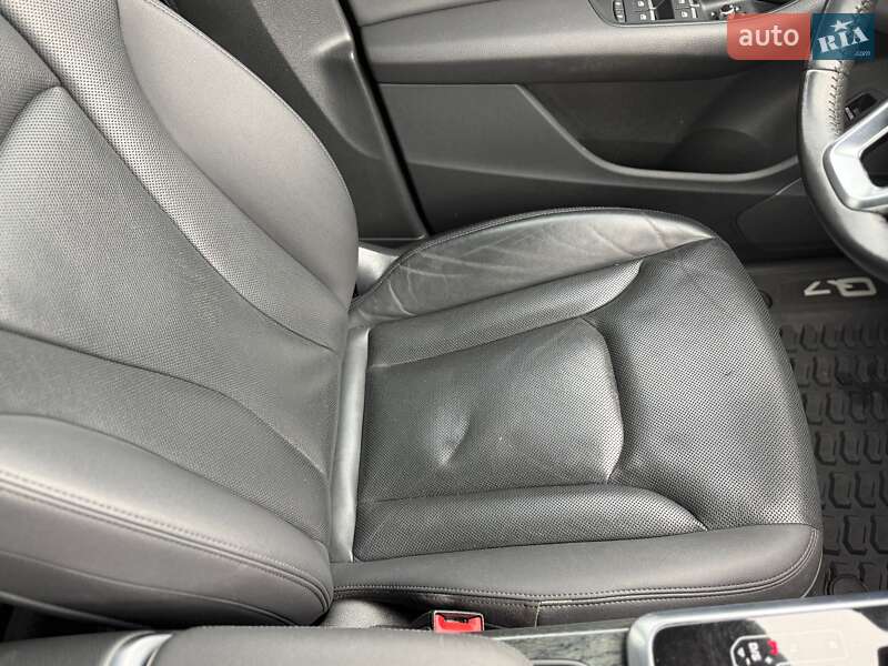 Внедорожник / Кроссовер Audi Q7 2020 в Киеве