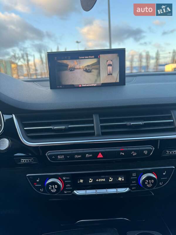 Позашляховик / Кросовер Audi Q7 2017 в Києві