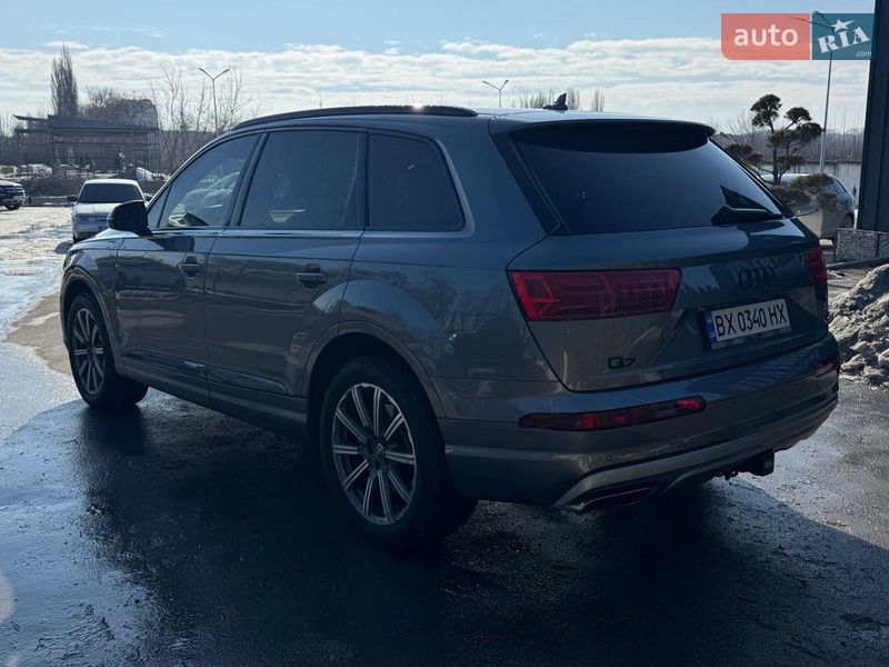 Позашляховик / Кросовер Audi Q7 2017 в Кам'янець-Подільському
