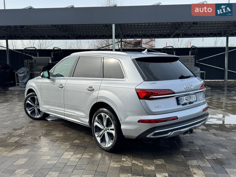 Внедорожник / Кроссовер Audi Q7 2021 в Полтаве