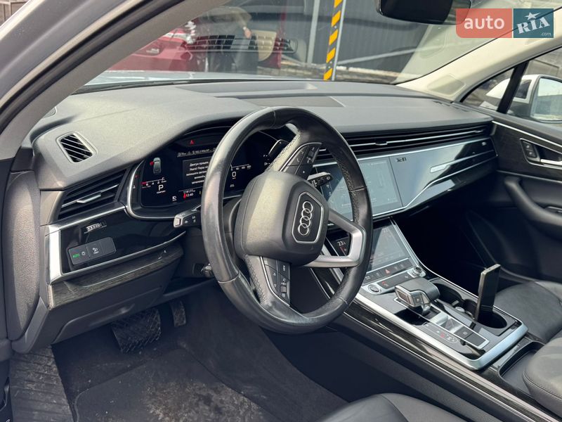 Внедорожник / Кроссовер Audi Q7 2021 в Полтаве