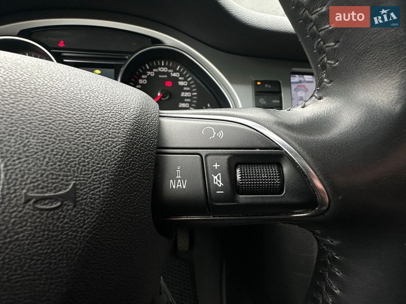 Внедорожник / Кроссовер Audi Q7 2013 в Одессе