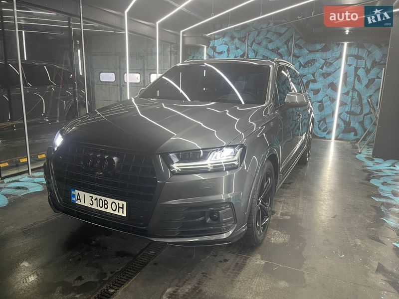 Внедорожник / Кроссовер Audi Q7 2017 в Киеве