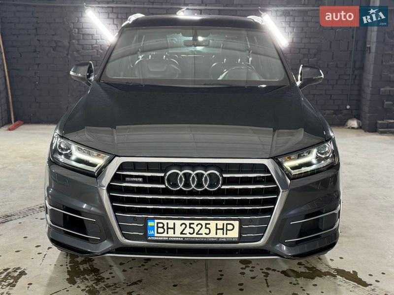 Внедорожник / Кроссовер Audi Q7 2015 в Киеве