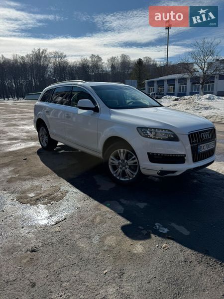 Позашляховик / Кросовер Audi Q7 2010 в Волочиську
