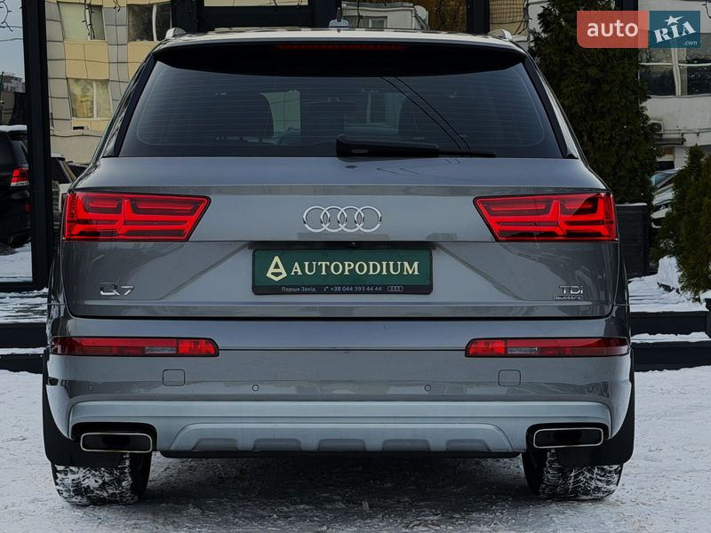 Внедорожник / Кроссовер Audi Q7 2015 в Киеве