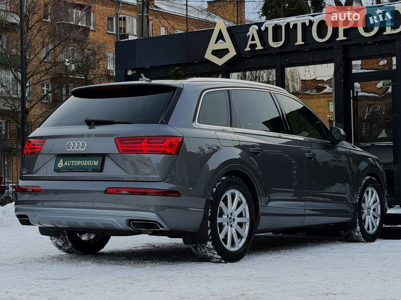 Внедорожник / Кроссовер Audi Q7 2015 в Киеве