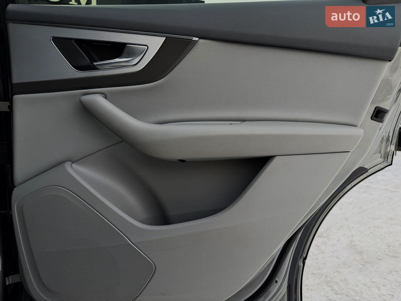 Внедорожник / Кроссовер Audi Q7 2015 в Киеве