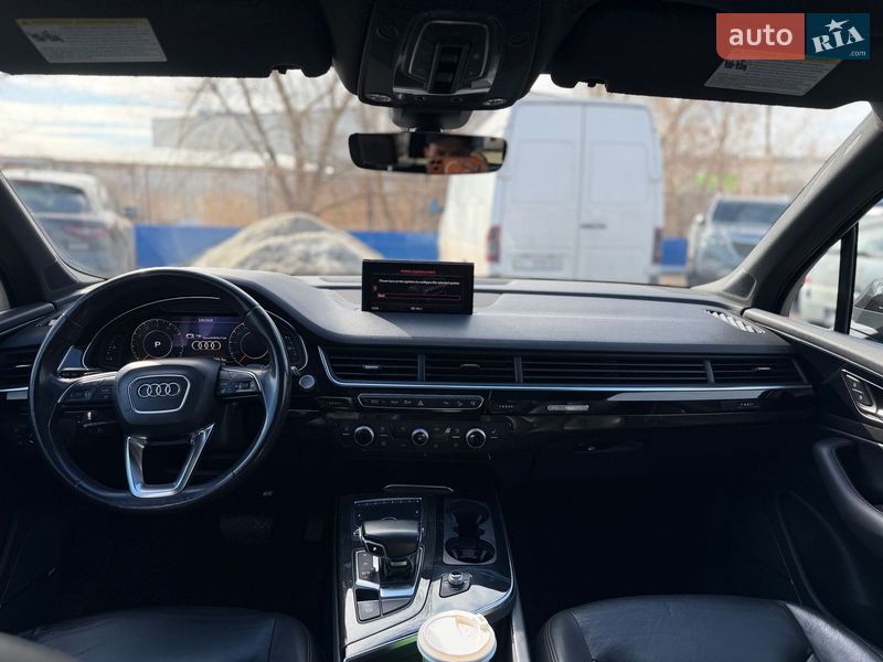 Внедорожник / Кроссовер Audi Q7 2016 в Киеве