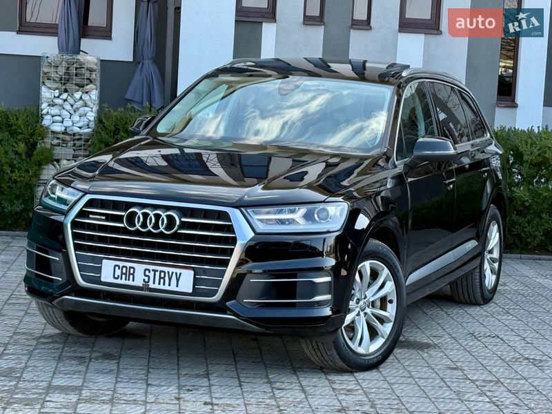 Позашляховик / Кросовер Audi Q7 2018 в Стрию