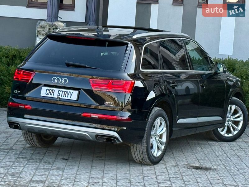 Позашляховик / Кросовер Audi Q7 2018 в Стрию