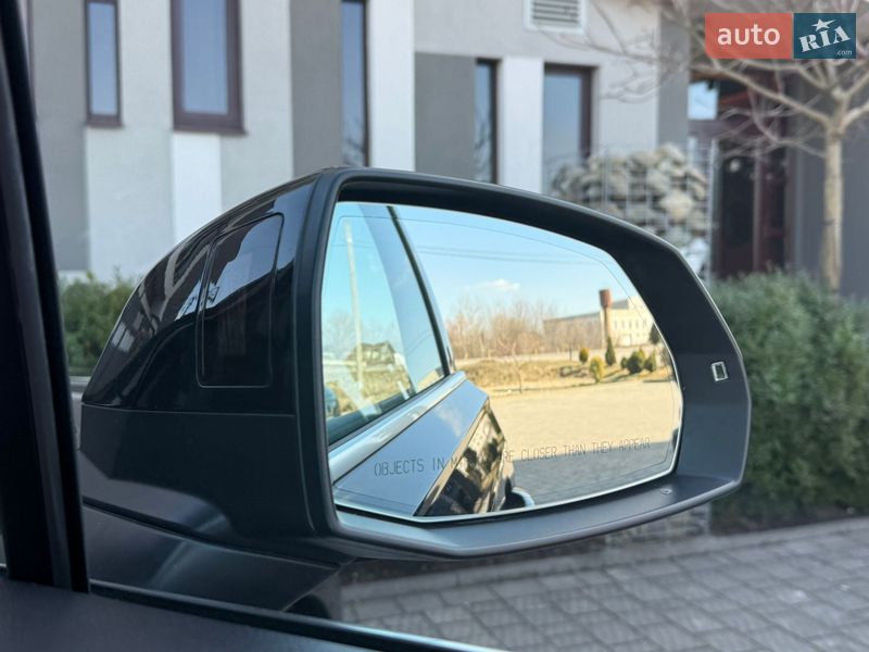 Позашляховик / Кросовер Audi Q7 2018 в Стрию