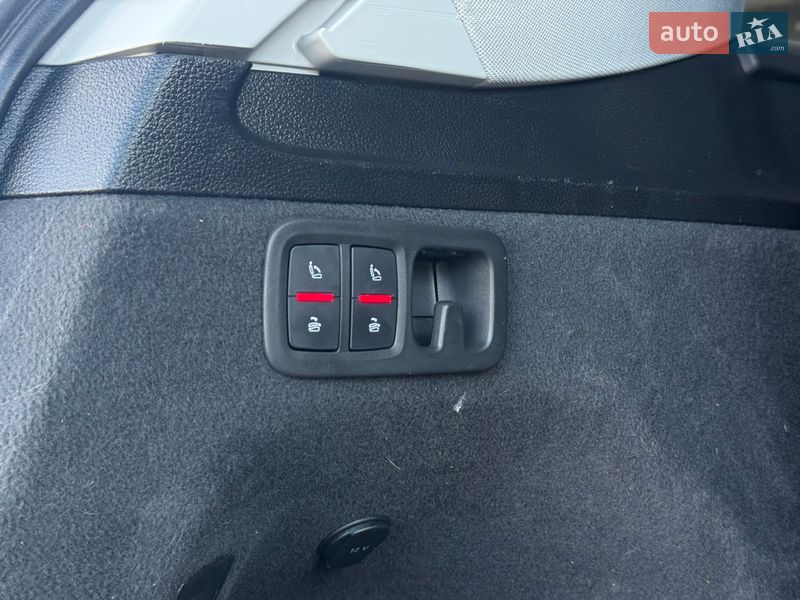 Позашляховик / Кросовер Audi Q7 2018 в Стрию