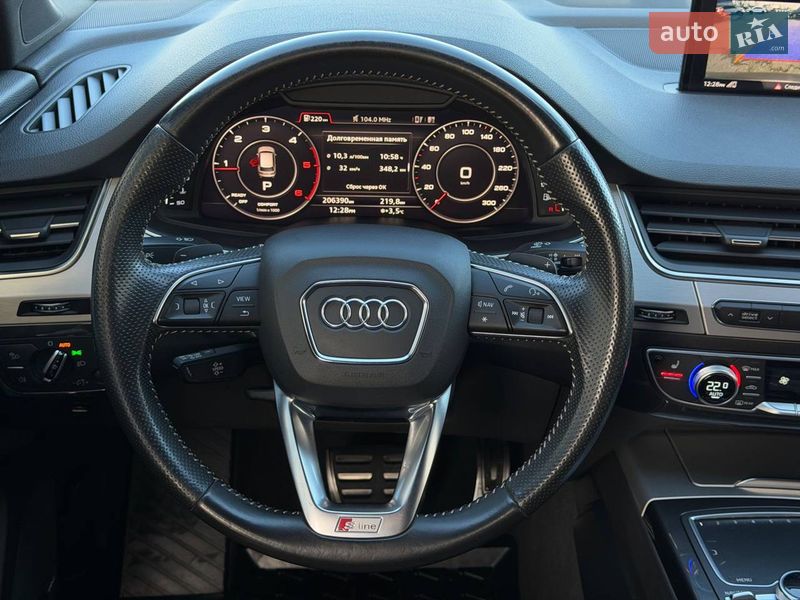 Внедорожник / Кроссовер Audi Q7 2016 в Киеве