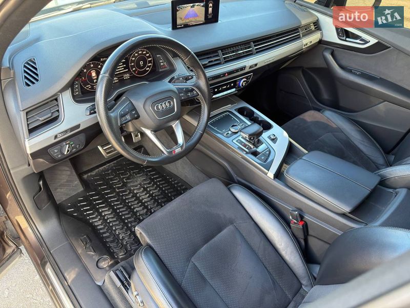 Внедорожник / Кроссовер Audi Q7 2016 в Киеве