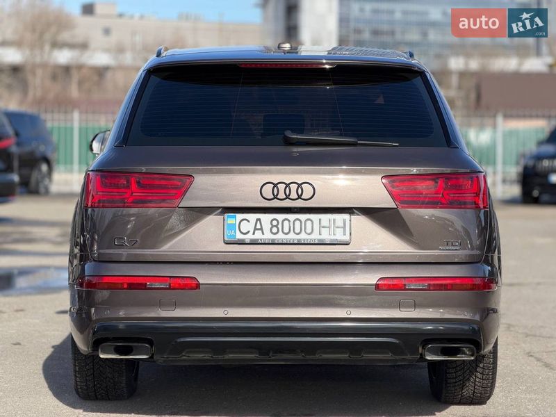 Внедорожник / Кроссовер Audi Q7 2016 в Киеве