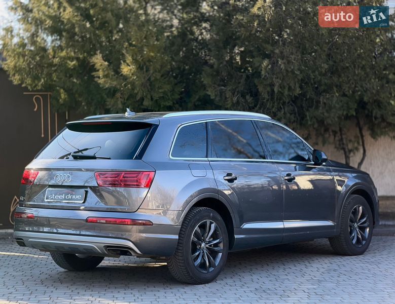 Позашляховик / Кросовер Audi Q7 2018 в Миколаєві