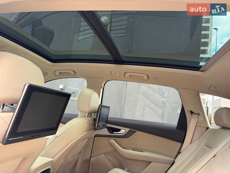 Внедорожник / Кроссовер Audi Q7 2016 в Киеве