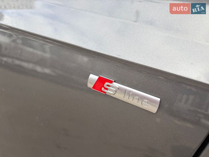 Внедорожник / Кроссовер Audi Q7 2016 в Киеве