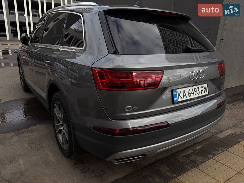 Внедорожник / Кроссовер Audi Q7 2016 в Киеве