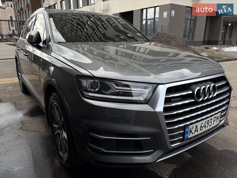 Внедорожник / Кроссовер Audi Q7 2016 в Киеве