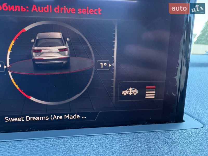 Позашляховик / Кросовер Audi Q7 2016 в Ужгороді